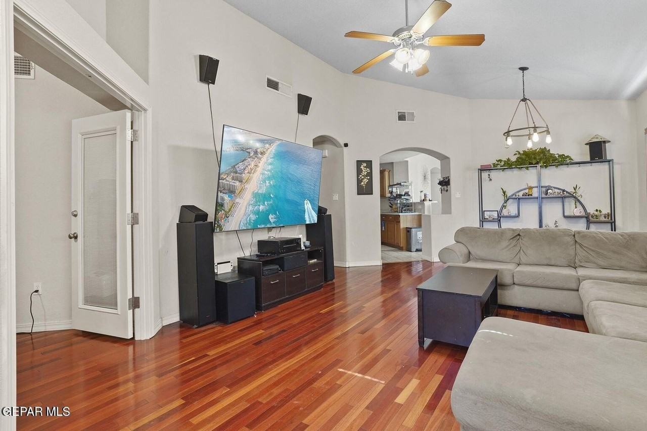 12721 Tuscan Hills Pl - Photo 7 of 32