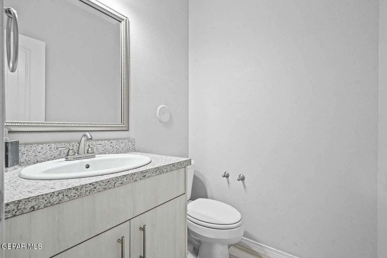 12922 Clevedon St - Photo 7 of 26