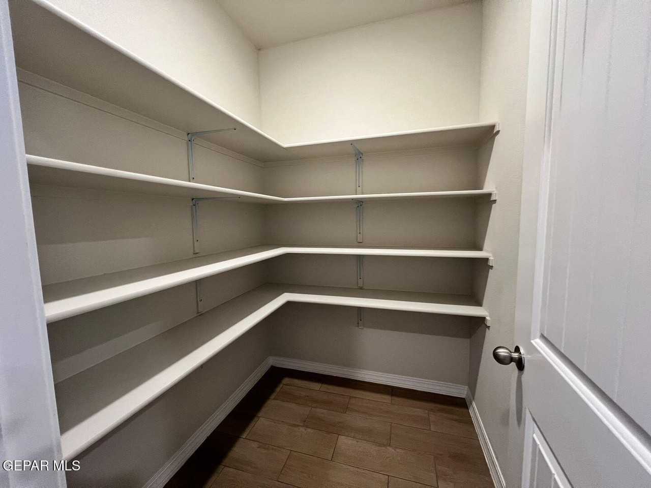 12253 Desert Sea Ct - Photo 7 of 20