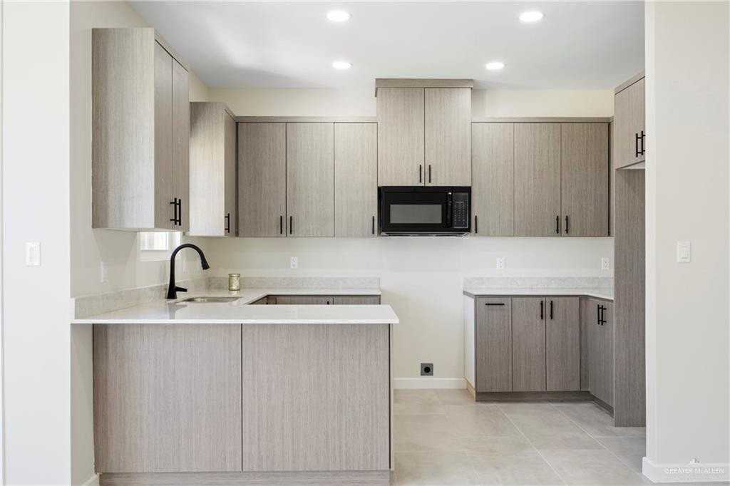 2205 Dorado Dr - Photo 4 of 22