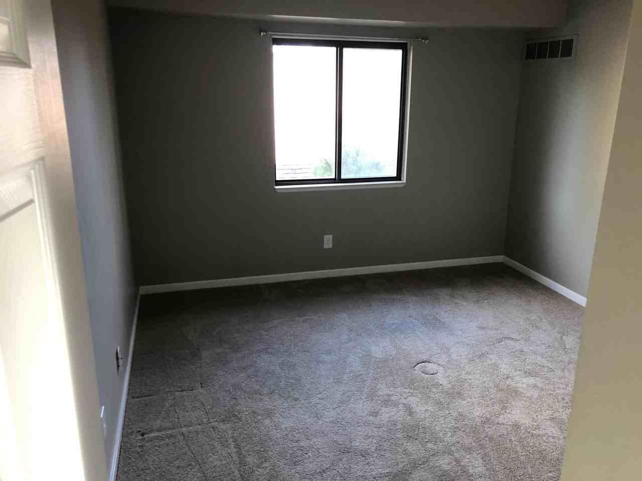 679 Karmada St - Photo 7 of 8