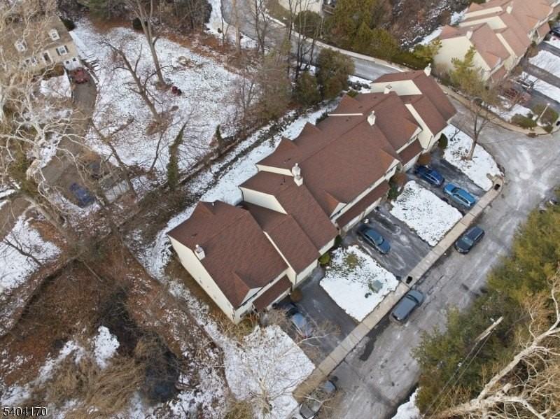 403 Union St - Photo 4 of 27