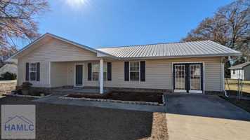 featured image of 215 Gordon St