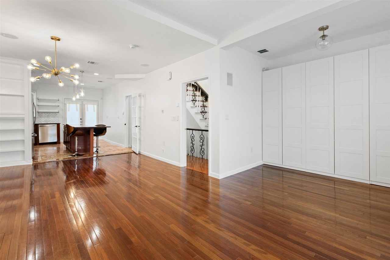 42 Union St #2 - Photo 2 of 24