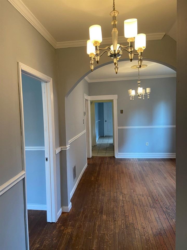 18 Roosevelt Ave #1FL - Photo 2 of 5