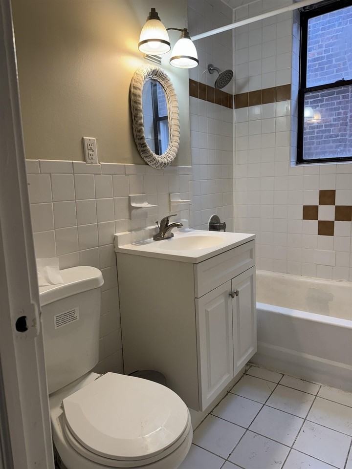 256 Clendenny Ave #5 - Photo 4 of 16