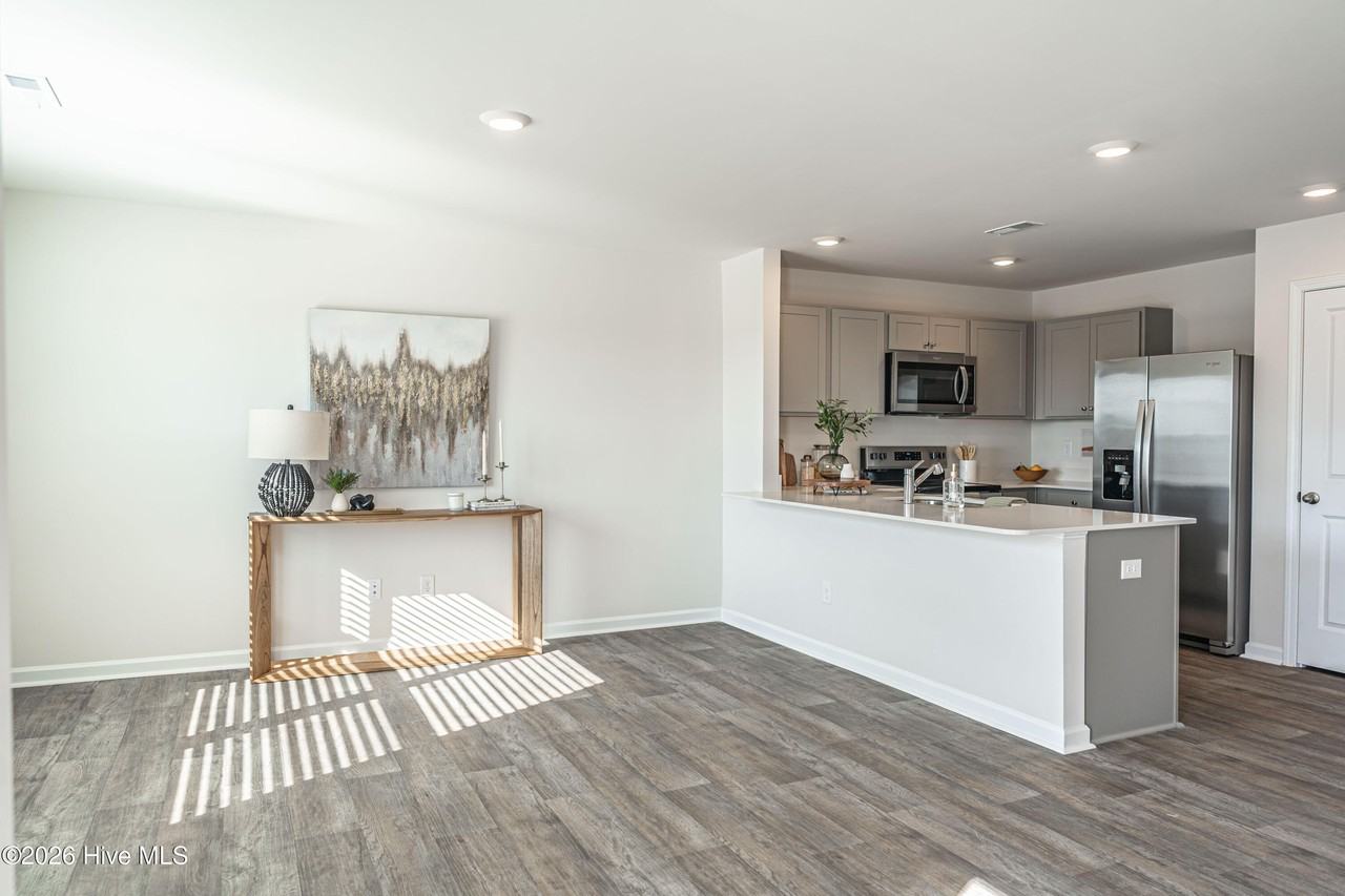 205 Maddox Dr - Photo 5 of 30