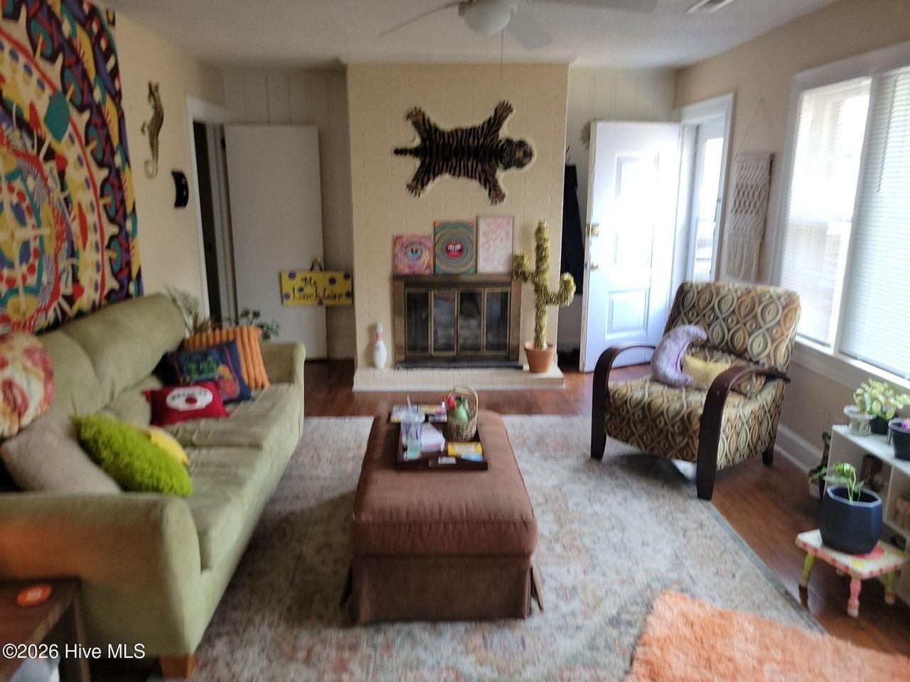 106 N Elm St - Photo 5 of 8