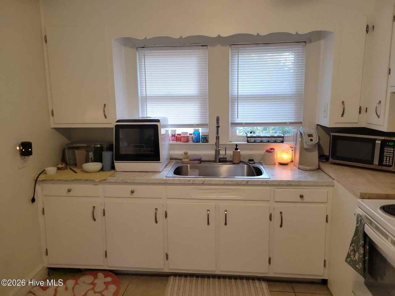 106 N Elm St - Photo 7 of 8