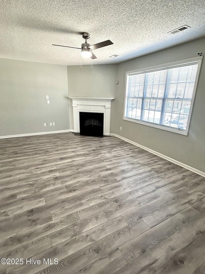 890 Spring Forest Rd Apt I8 #I8 - Photo 3 of 19