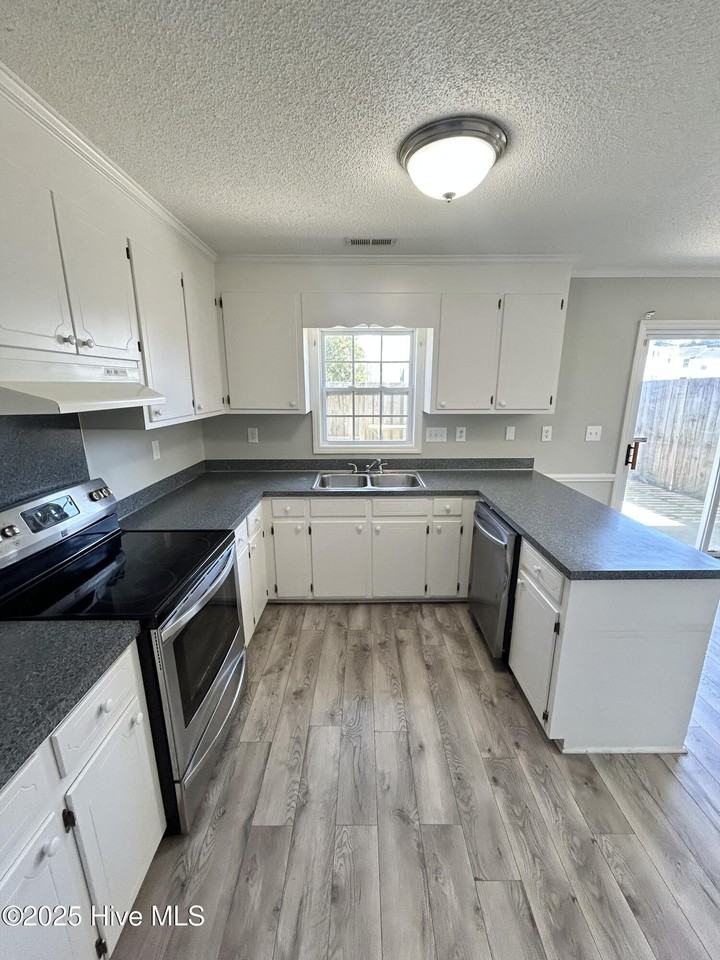 890 Spring Forest Rd Apt I8 #I8 - Photo 7 of 19