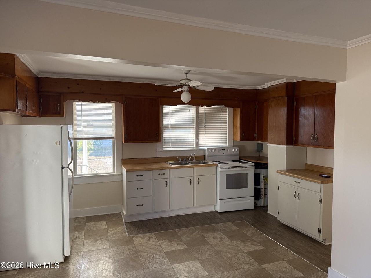 5758 Highway 70 - Photo 3 of 12