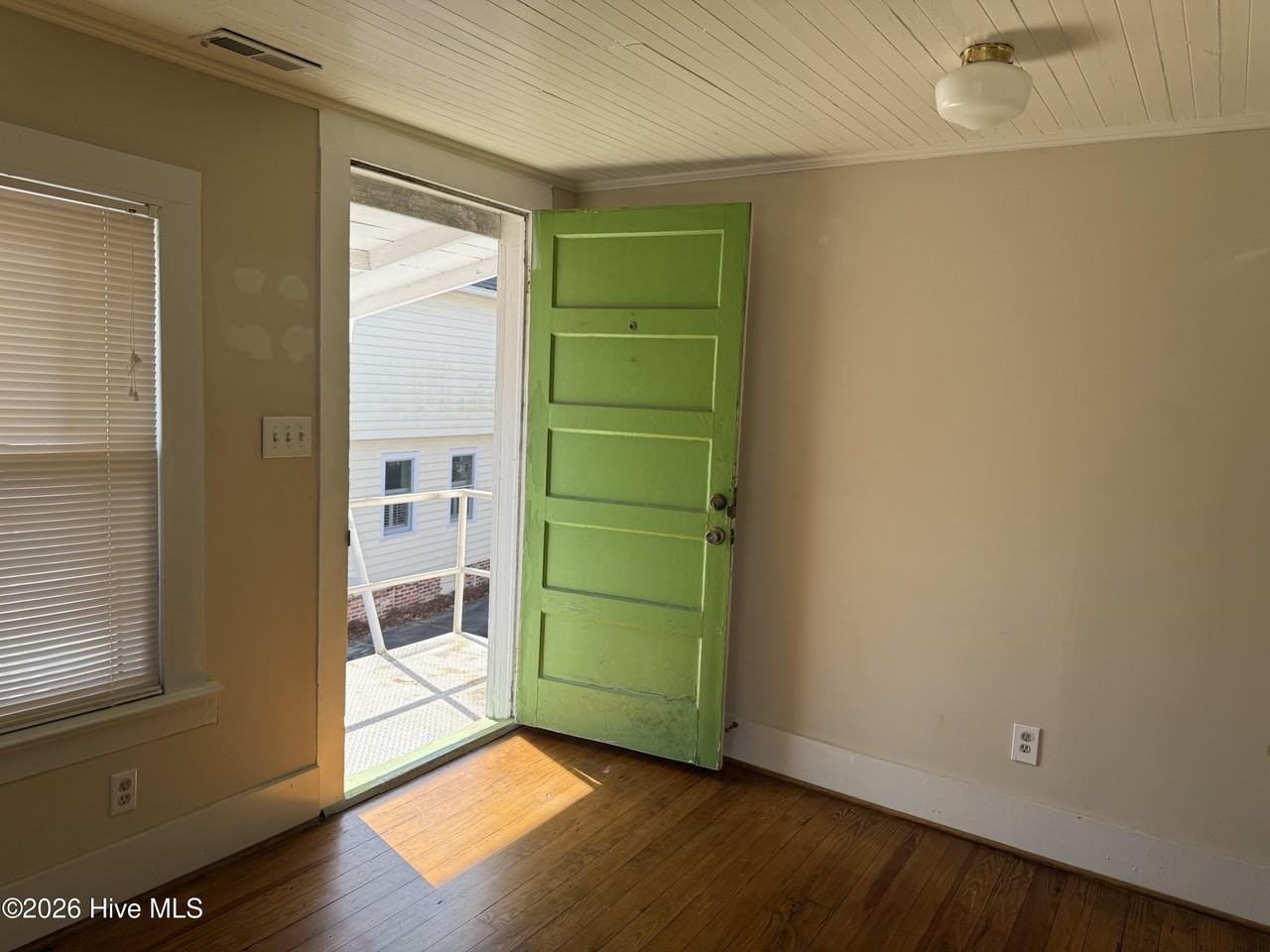 519 Metcalf St - Photo 3 of 22