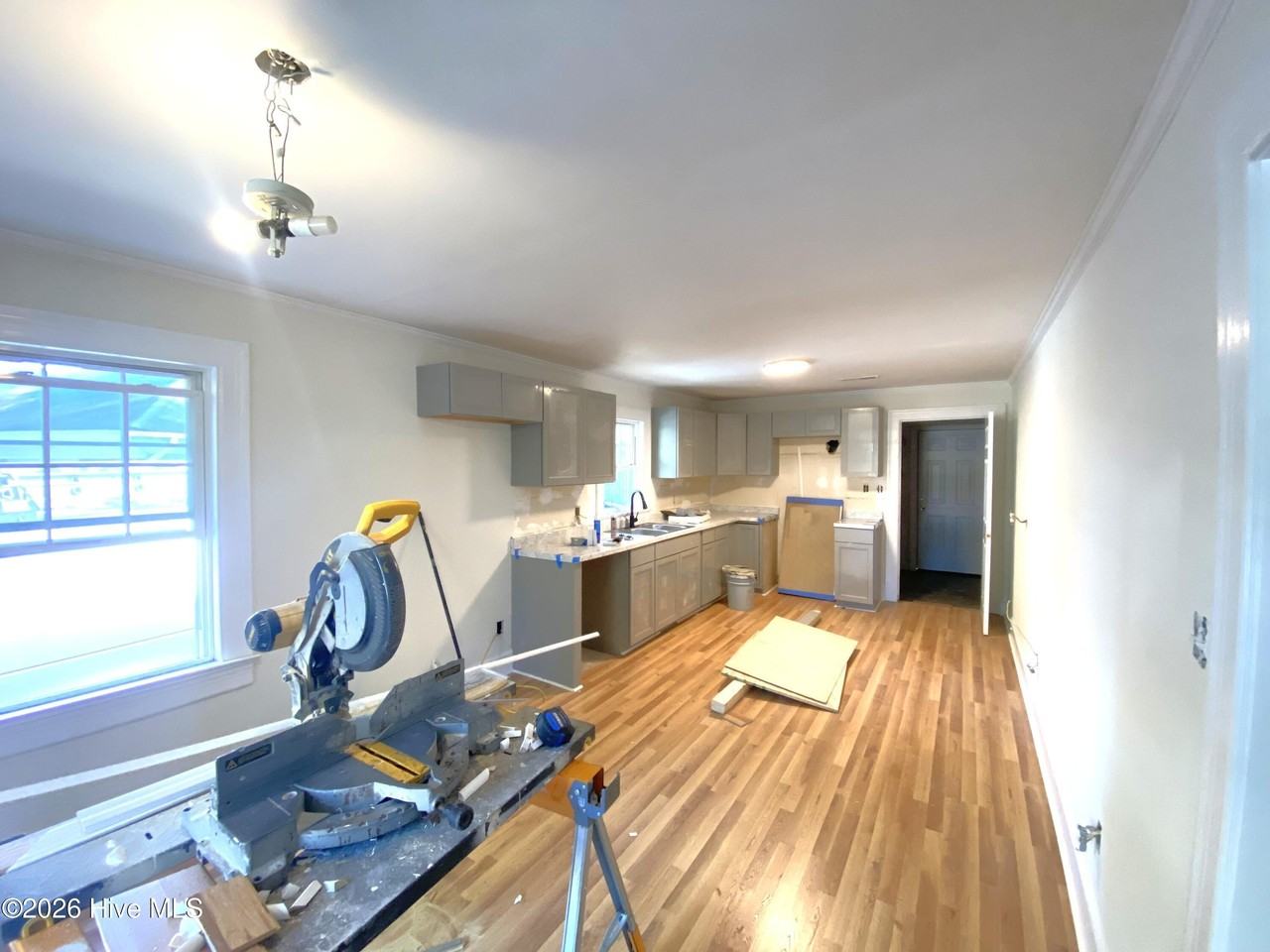 1305 W Ragsdale Rd - Photo 3 of 6