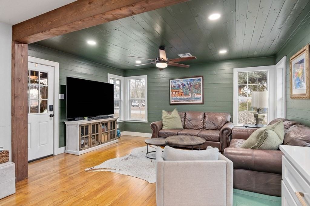 414 Ruth St - Photo 7 of 19