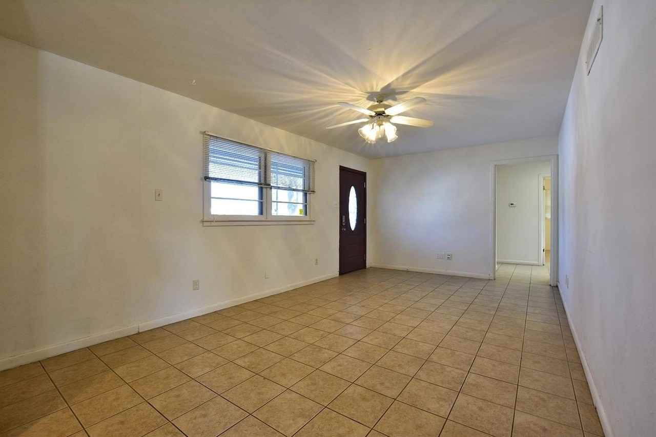 4819 44th St - Photo 6 of 17