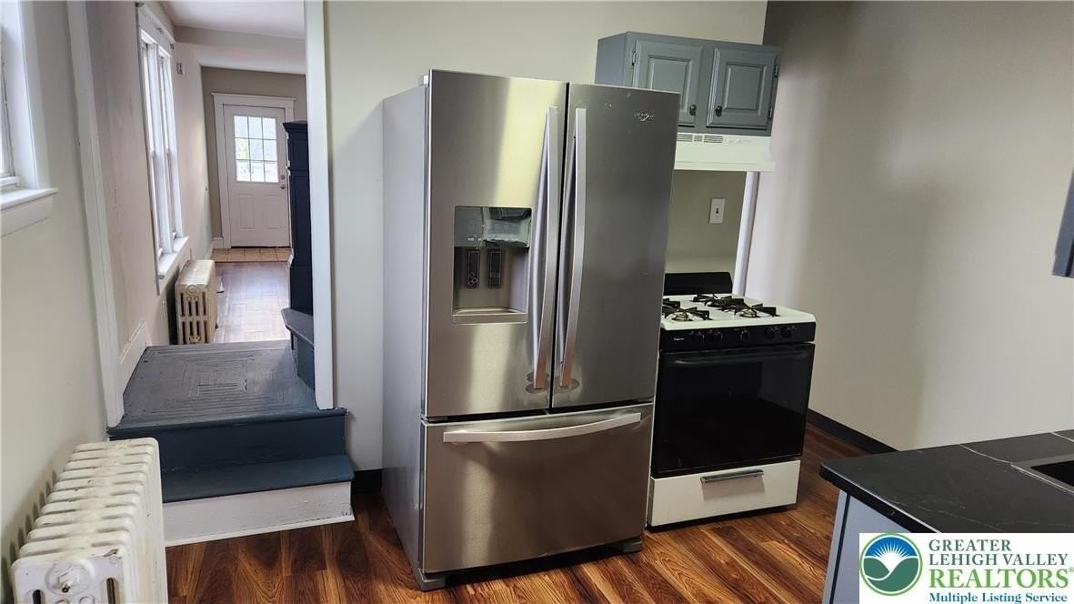 2505 Freemansburg Ave - Photo 7 of 19