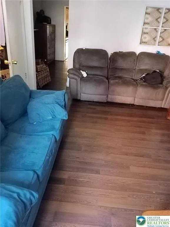 406 N 2nd St - Photo 2 of 11