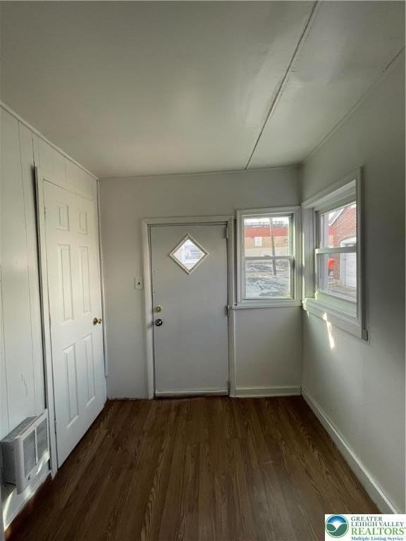 638 Park St - Photo 5 of 11