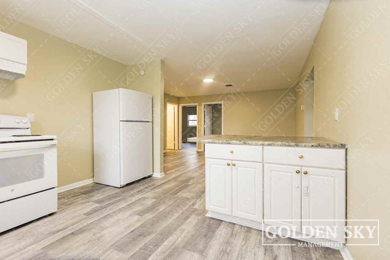 2109 S Hoyt Ave #1 - Photo 4 of 15