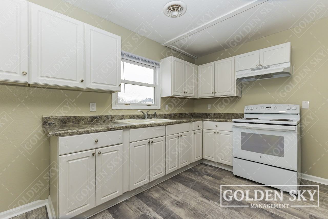 2109 S Hoyt Ave #1 - Photo 5 of 15