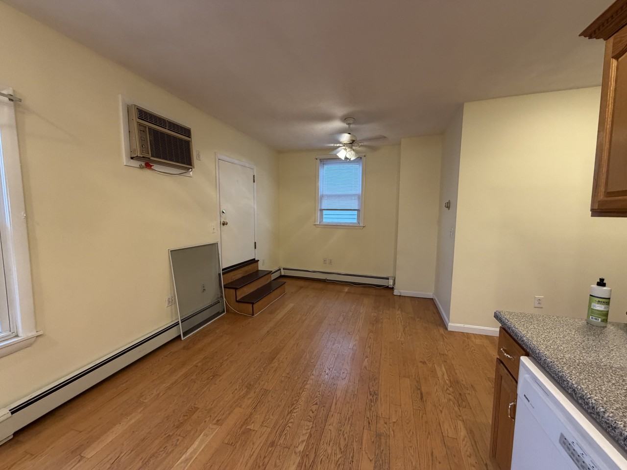 215 Lexington St #3 - Photo 2 of 20