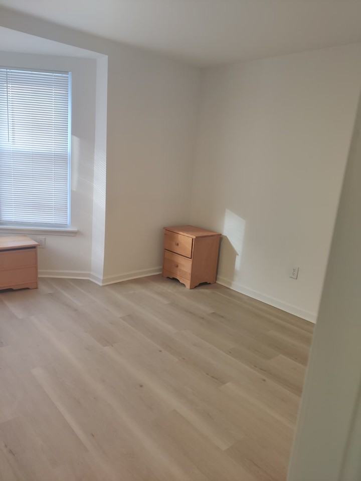 1523 N 30th St #1 - Photo 5 of 10