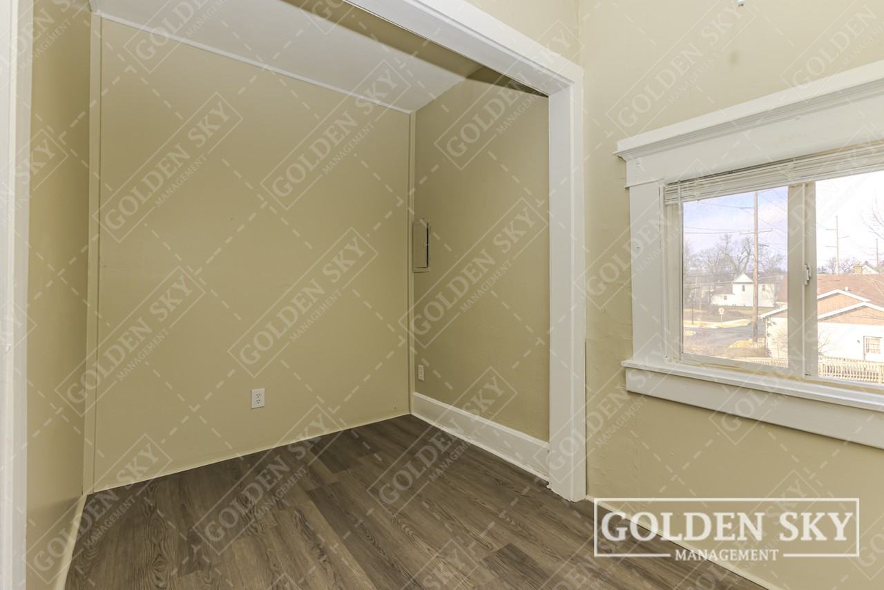 646 North Mulberry Street - 2Unit 2 #2 - Photo 6 of 10