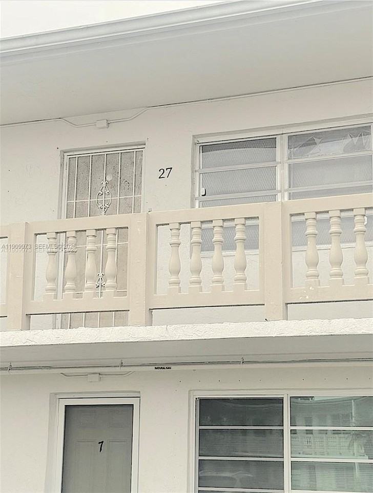 20120 Ne 2nd Ave #W27 - Photo 5 of 28