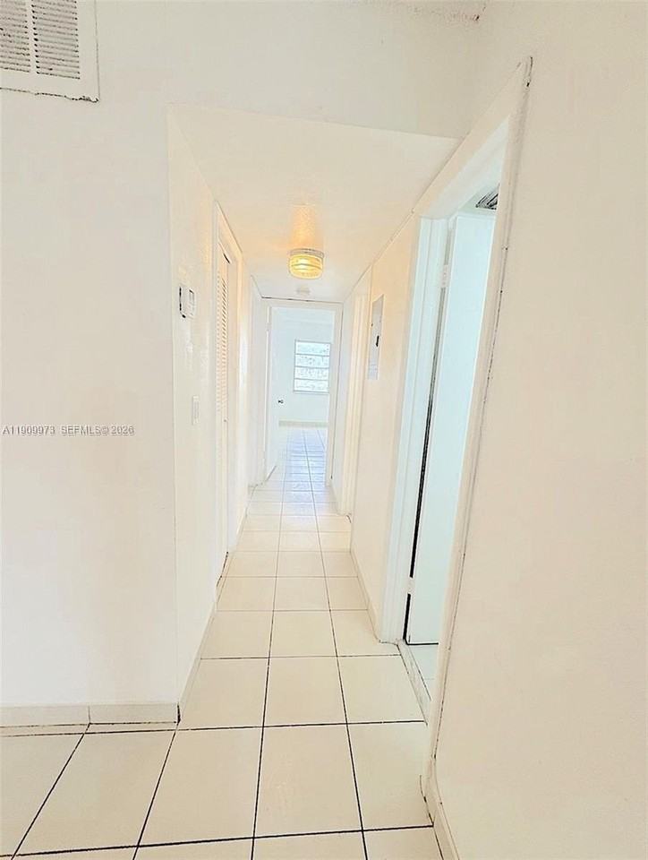 20120 Ne 2nd Ave #W27 - Photo 7 of 28