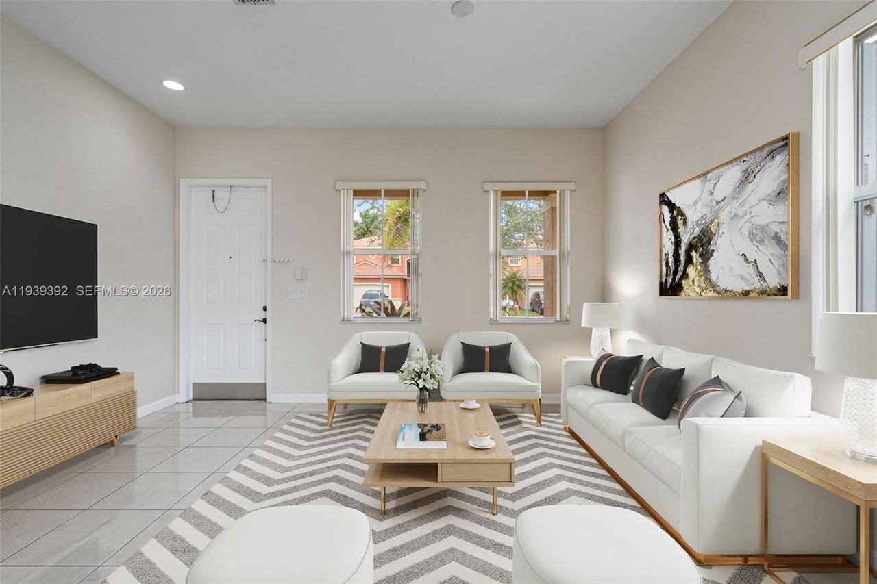 1924 Se 17th Ct - Photo 4 of 8