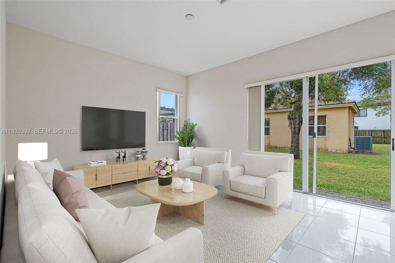 1924 Se 17th Ct - Photo 6 of 8