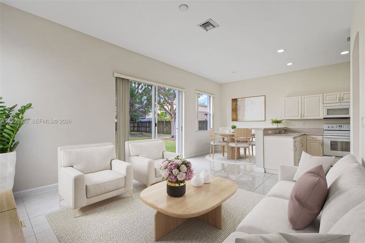 1924 Se 17th Ct - Photo 7 of 8