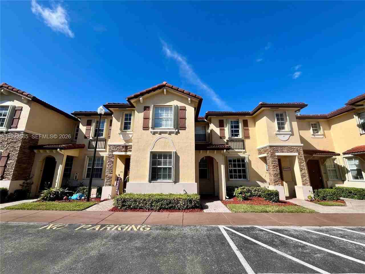 1550 Ne 33rd Ave #106-8 - Photo 2 of 40