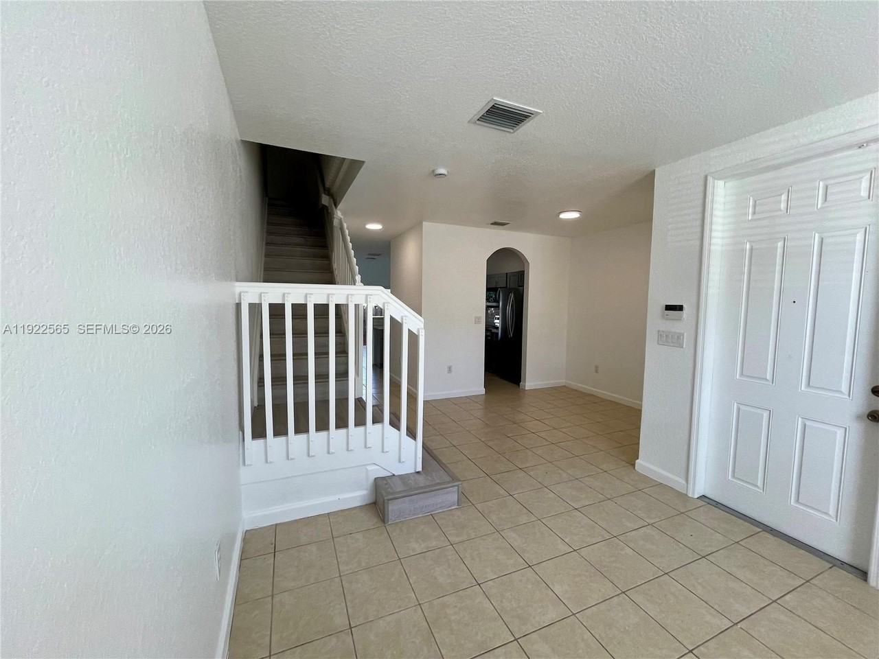 1550 Ne 33rd Ave #106-8 - Photo 4 of 40