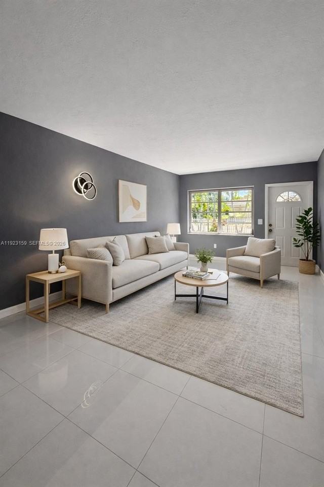 2221 Sw 13th St - Photo 3 of 43