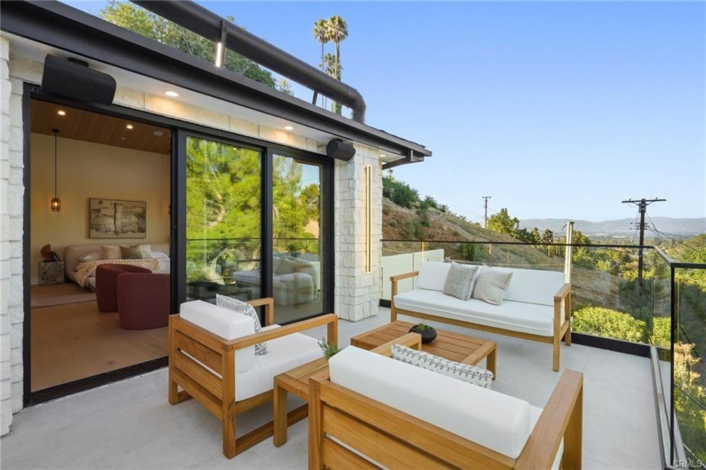 4551 Alonzo Ave - Photo 2 of 8