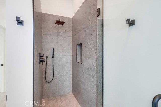 128 Avenida Sierra #A - Photo 2 of 8