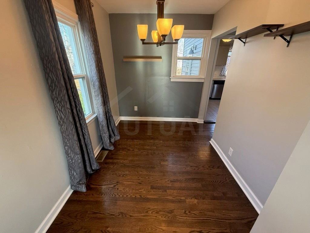 389 Channing St - Photo 7 of 8