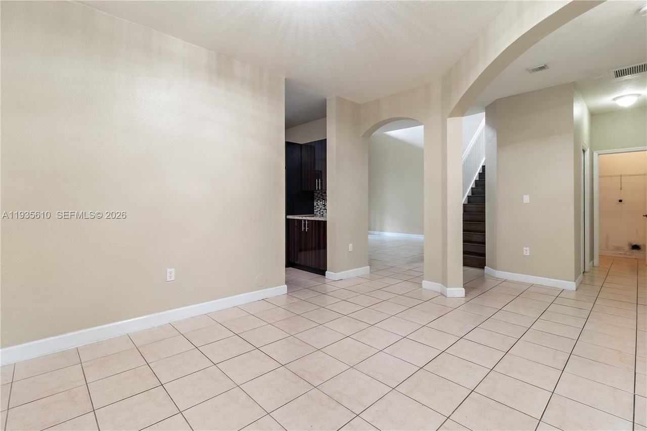 8562 Nw 108th Ave #8562 - Photo 5 of 42