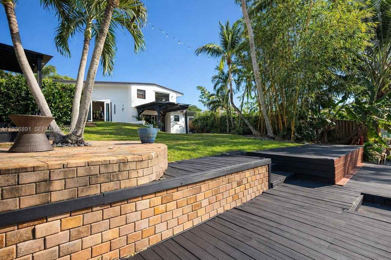 2413 Nassau Ln #2413 - Photo 2 of 22