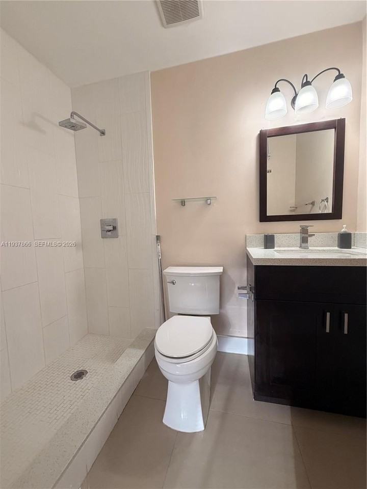 15337 Sw 62nd Ter #B - Photo 6 of 9