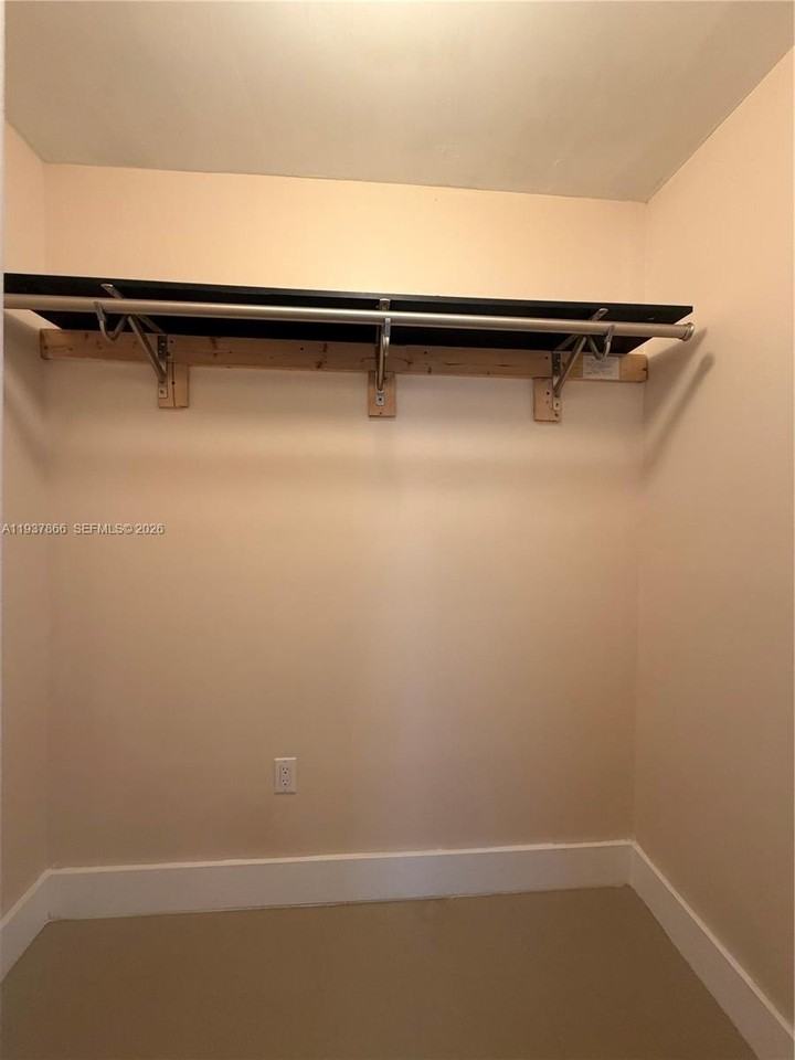 15337 Sw 62nd Ter #B - Photo 7 of 9