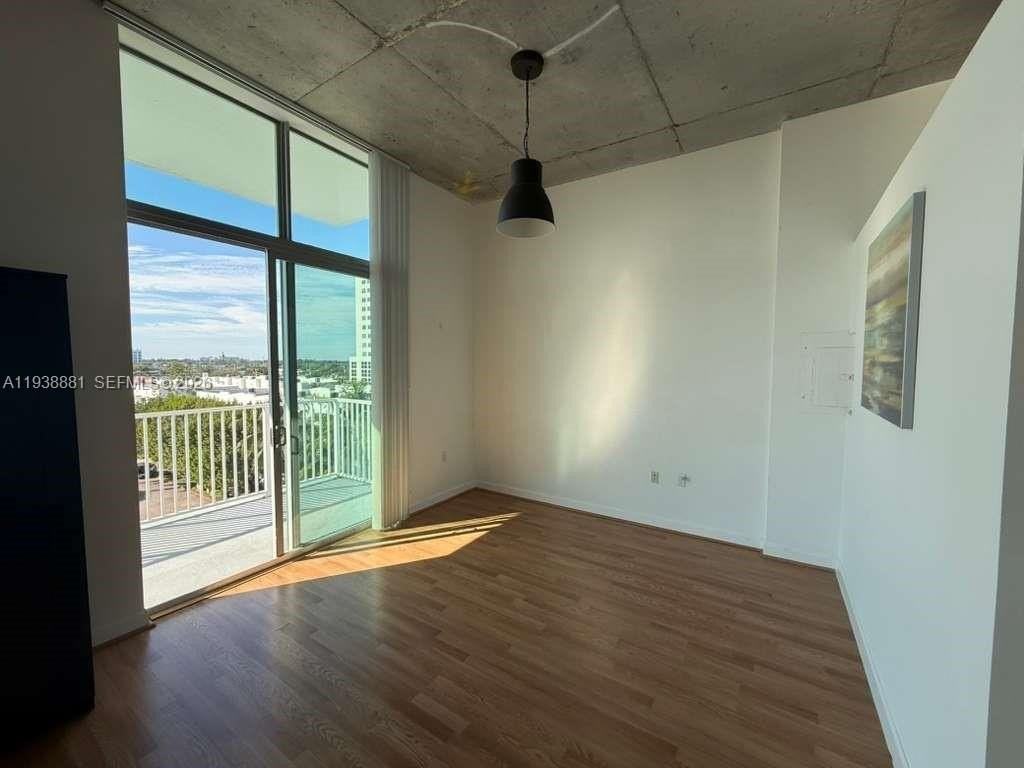 2100 Van Buren St #501 - Photo 5 of 12