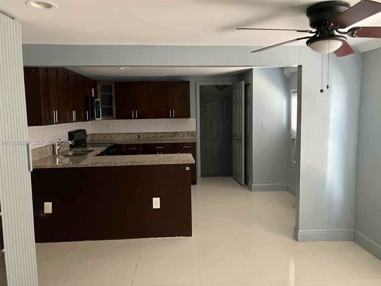 2226 Nw 98th St - Photo 3 of 8