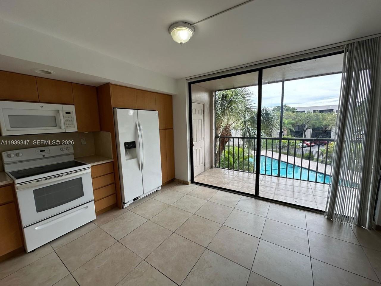 8540 Sw 133rd Avenue Rd #312 - Photo 2 of 8