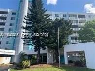 919 Hillcrest Dr #303 - Photo 5 of 44