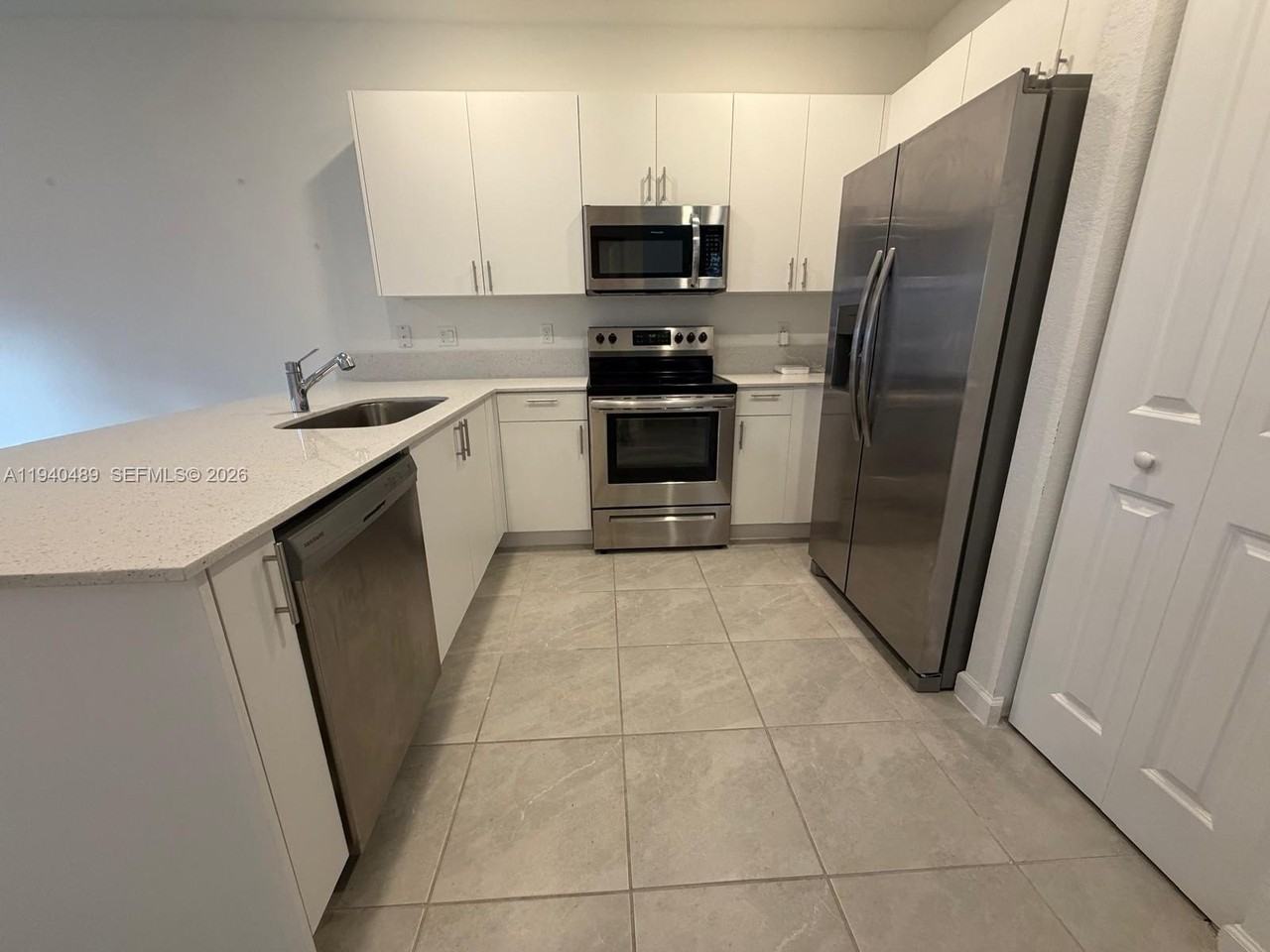 286 Sw 159th Pl #286 - Photo 7 of 35