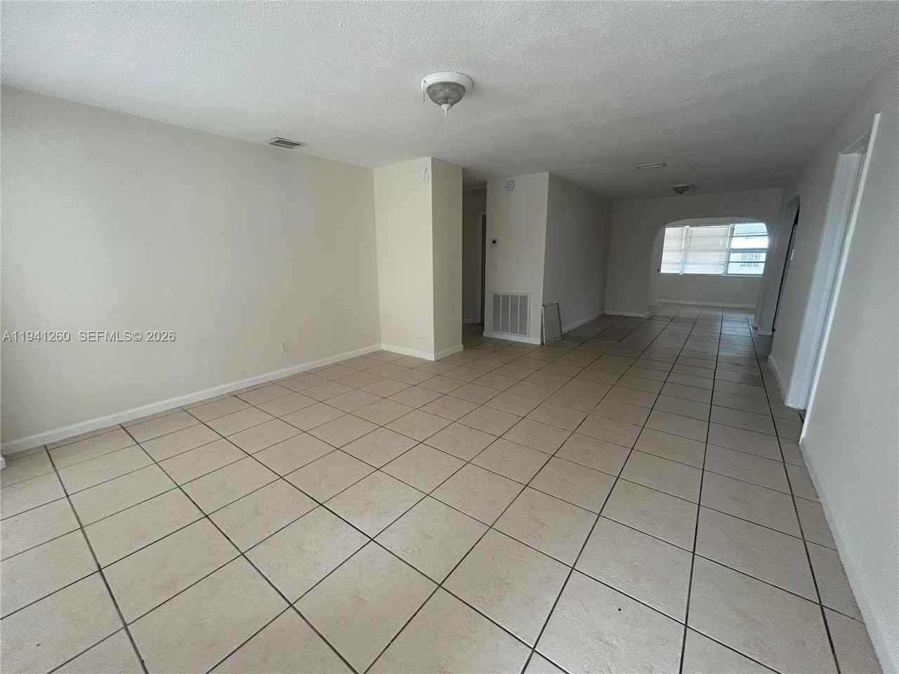 5225 Mayo St - Photo 4 of 17