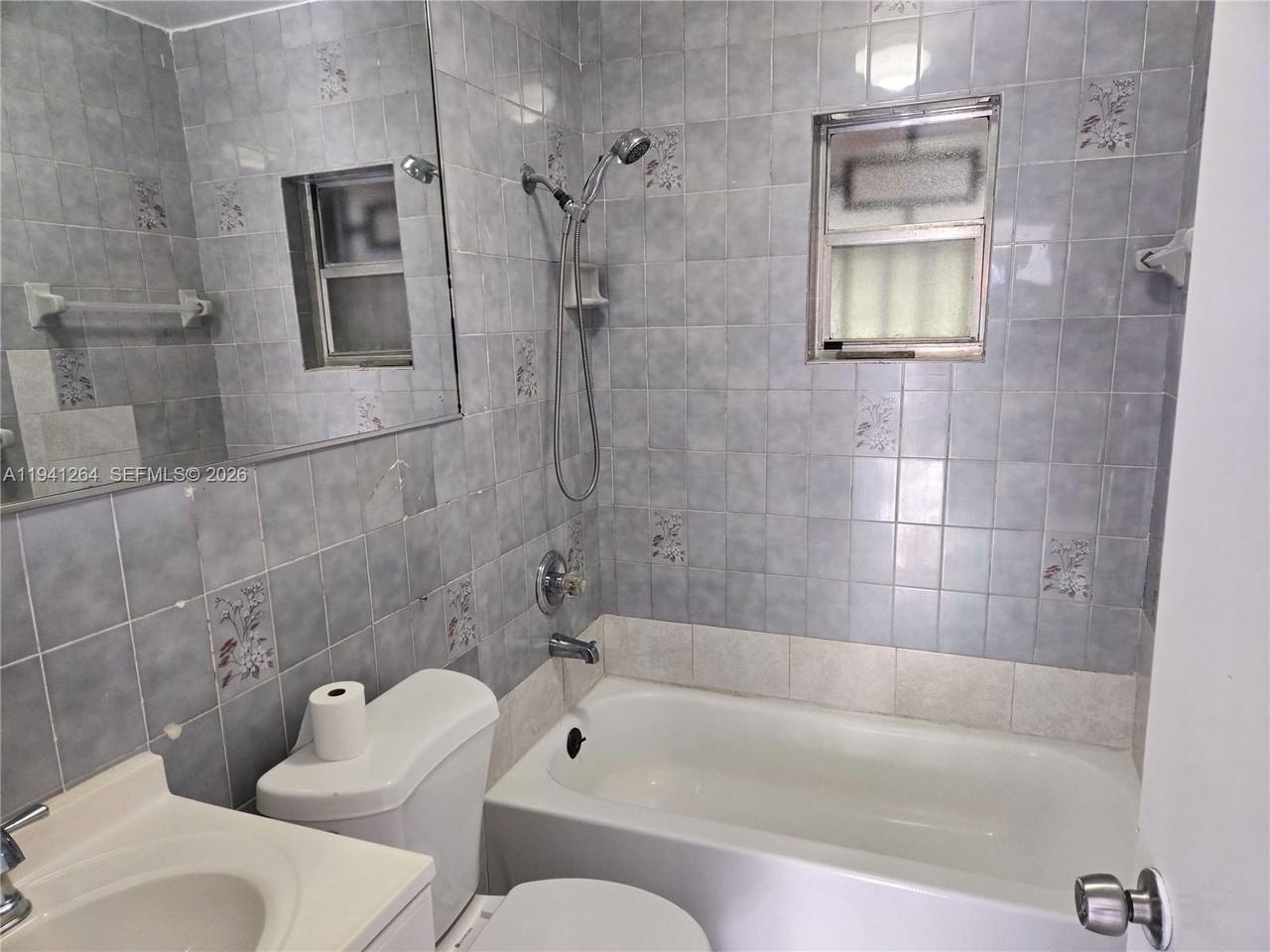 3475 Sw 27th St #3475 - Photo 6 of 8